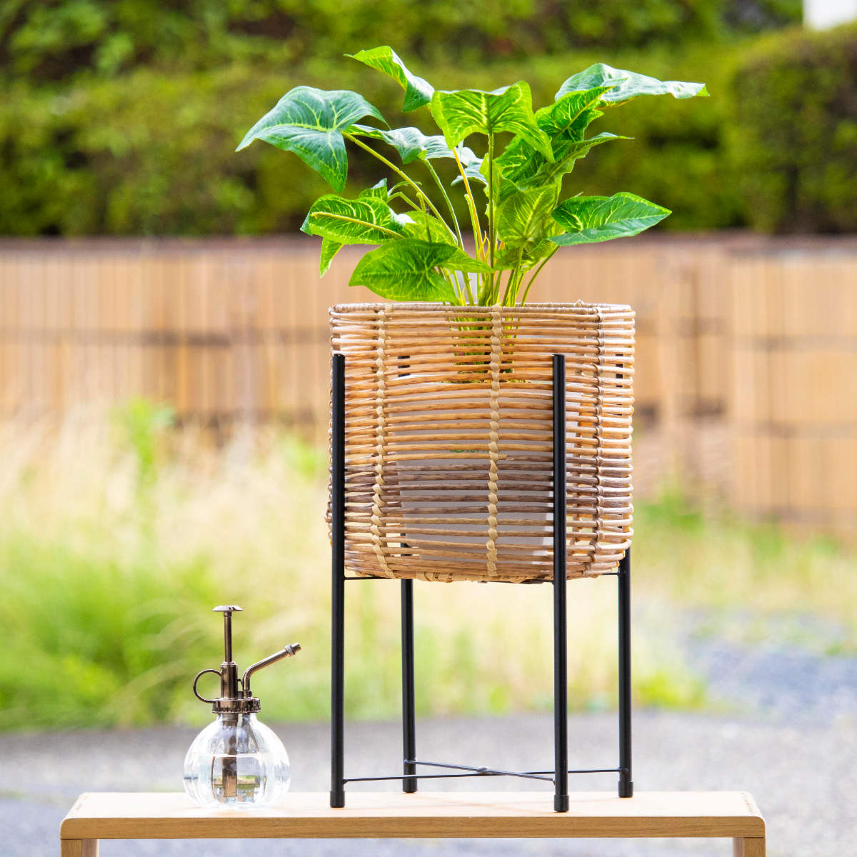 鉢カバー トーク ラウタ フェイクPEPE スタンド付きバスケットラウンドトール M ( プランターカバー ポットカバー かご カゴ バスケット 収納カゴ 手編み 観葉植物 鉢植え 花 室内 おしゃれ 水洗い 植木鉢カバー 脚付き 7号鉢 丸型 )