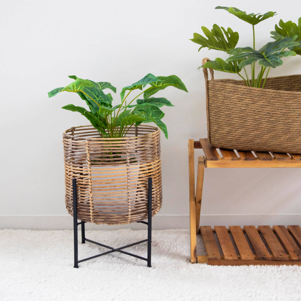 鉢カバー トーク ラウタ フェイクPEPP スタンド付きバスケットラウンド L ( プランターカバー ポットカバー かご カゴ バスケット 収納カゴ 手編み 観葉植物 鉢植え 花 室内 おしゃれ 水洗い 植木鉢カバー 脚付き 8号鉢 丸型 )