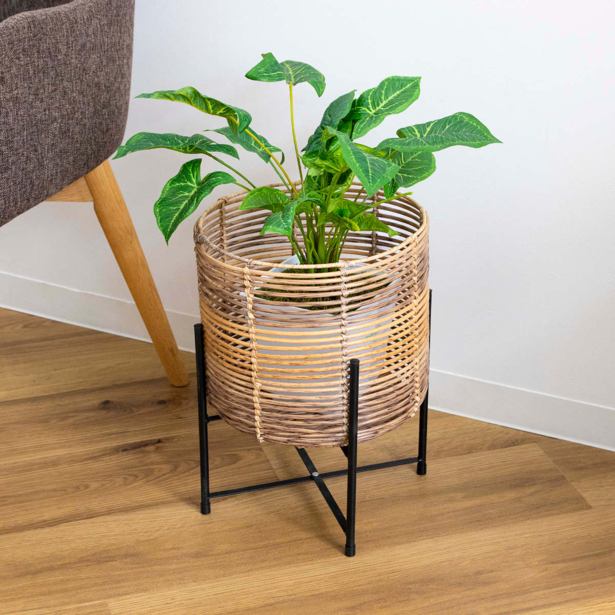 鉢カバー トーク ラウタ フェイクPEPP スタンド付きバスケットラウンド L ( プランターカバー ポットカバー かご カゴ バスケット 収納カゴ 手編み 観葉植物 鉢植え 花 室内 おしゃれ 水洗い 植木鉢カバー 脚付き 8号鉢 丸型 )