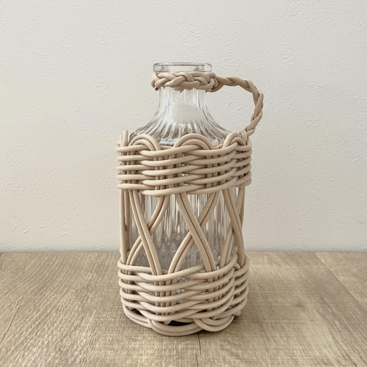 花瓶 ヴァス フェイクPE 柳フラワーベース ボトル型 ( 花ビン 花びん 花器 ベース フラワーベース フラワー 花 飾る 花入れ ガラス ガラス製 クリア 透明 おしゃれ 洗える 天然素材風 持ち手付き 一輪挿し )