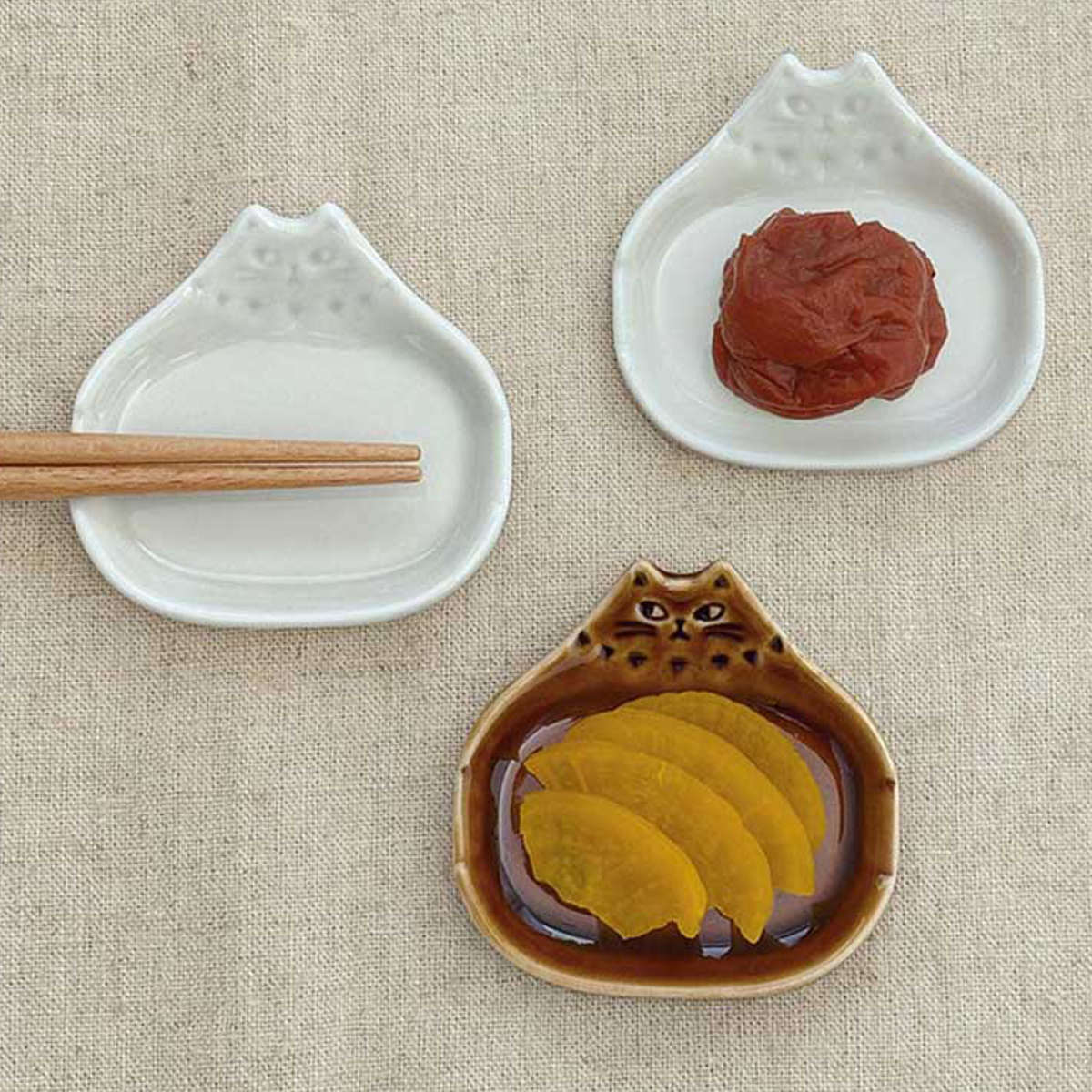 箸置き薬味入れ fika （ 6cm 箸置き 箸おき お箸置き カトラリー 陶器 猫 箸休め 豆皿 おしゃれ かわいい シンプル アニマル ） 【ライトグレー】