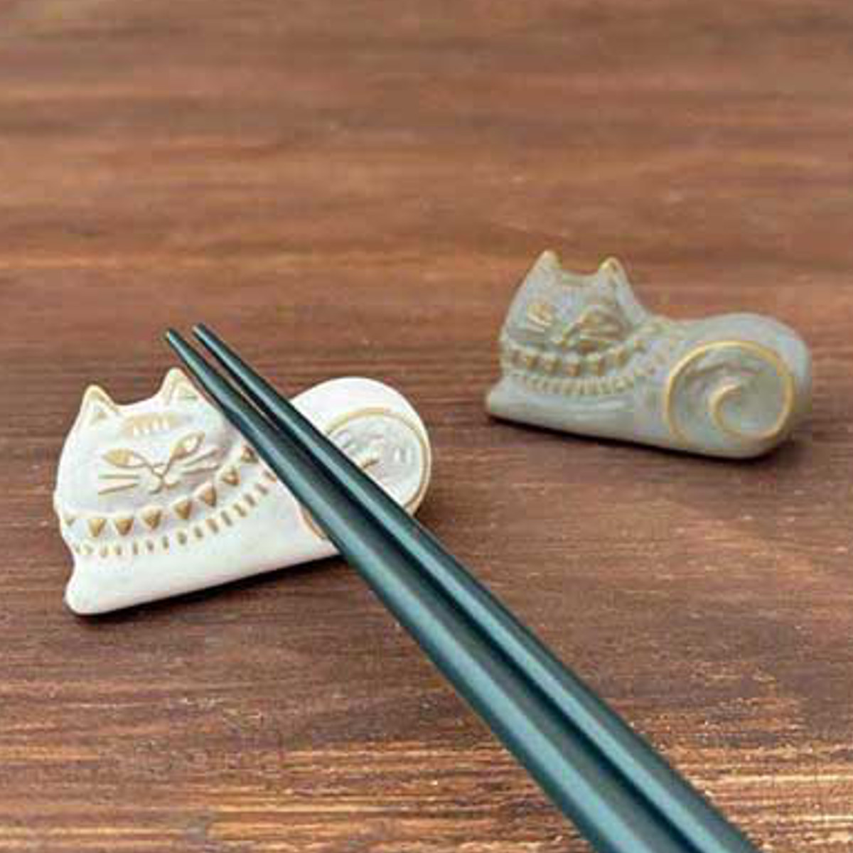 箸置き FIKAネコレリーフ箸置き ( 箸おき お箸置き カトラリー 陶器 ねこ ネコ 猫 かわいい レリーフ 立体 窯変釉 ) 【グレー】
