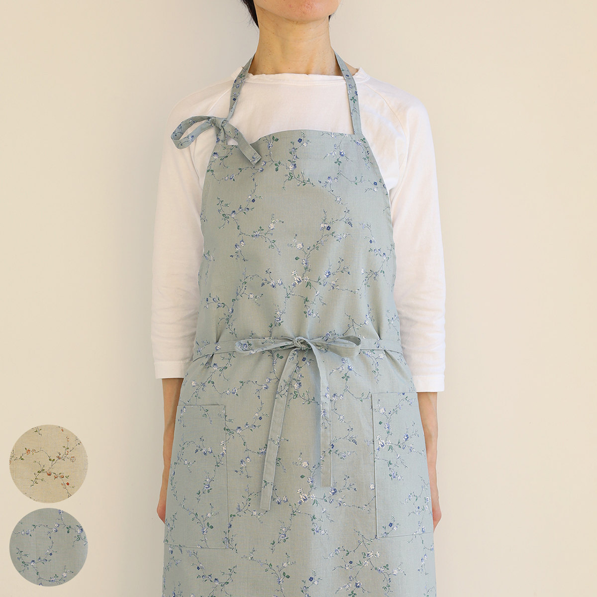 エプロン atelier Nuuit 綿麻プリント フルエプロン 小花柄 （ キッチンエプロン 胸当てエプロン アトリエヌイ 日本製 おしゃれ 花柄 ロング丈 ポケット付き 首掛け 調節 小花 綿麻 ビブエプロン 大人用 腰ひも ワークエプロン ） 【グレー】