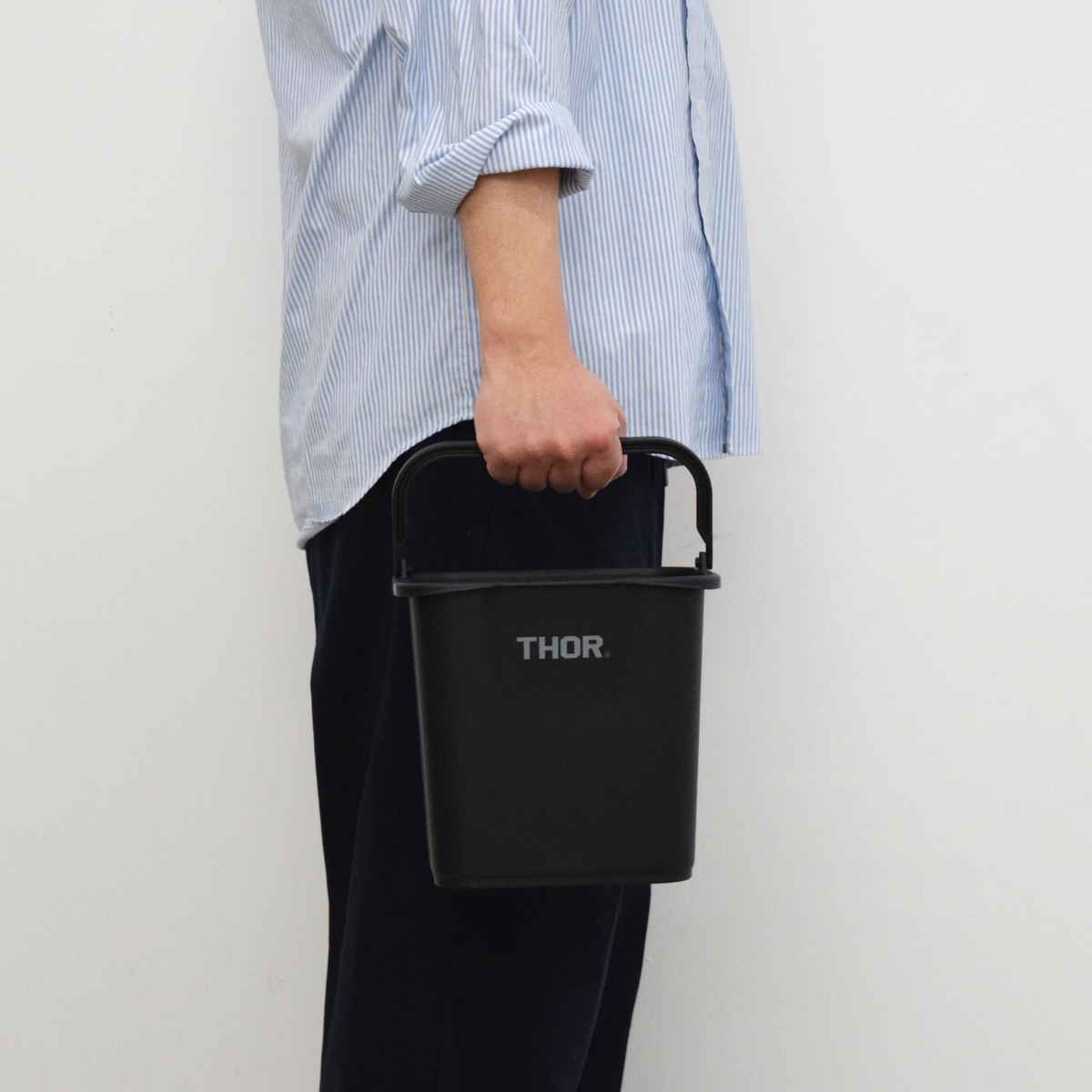 小物入れ 4.7L THOR QUADRATE BUCKET DC バケツ スクエア 持ち手付き ( 収納 収納ケース 収納ボックス 小物収納 プラスチック 四角 角型 ハンドル付き 用具入れ アウトドア ダストボックス ゴミ箱 ) 【ブラック】 ブラック