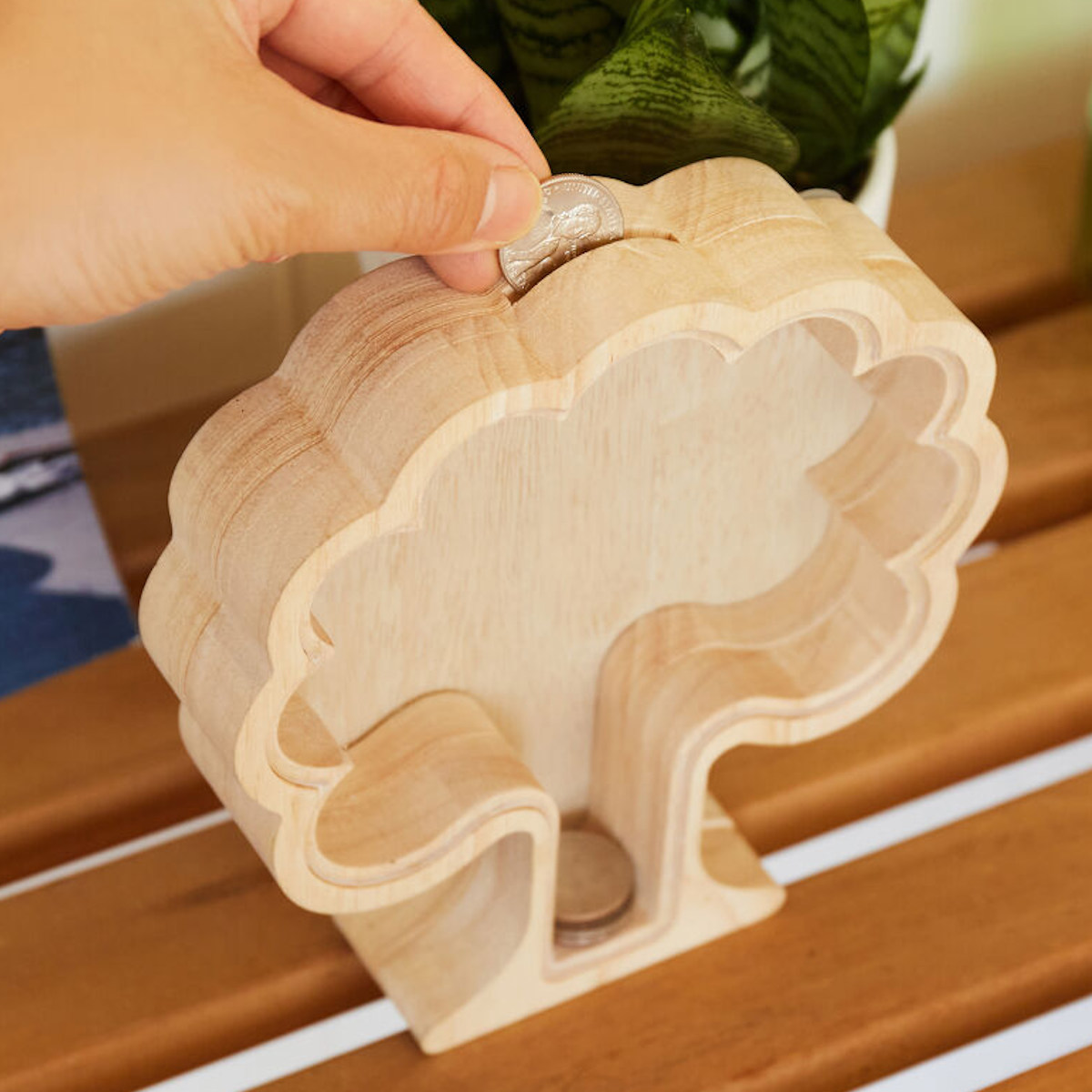 貯金箱 マネーバンク MONEY TREE BANK ( 見える 透明 木製 マネーツリー おしゃれ インテリア雑貨 置き物 ディスプレイ 金のなる木 小銭 マネーボックス コイン お小遣い おこづかい 管理 取り出せる )
