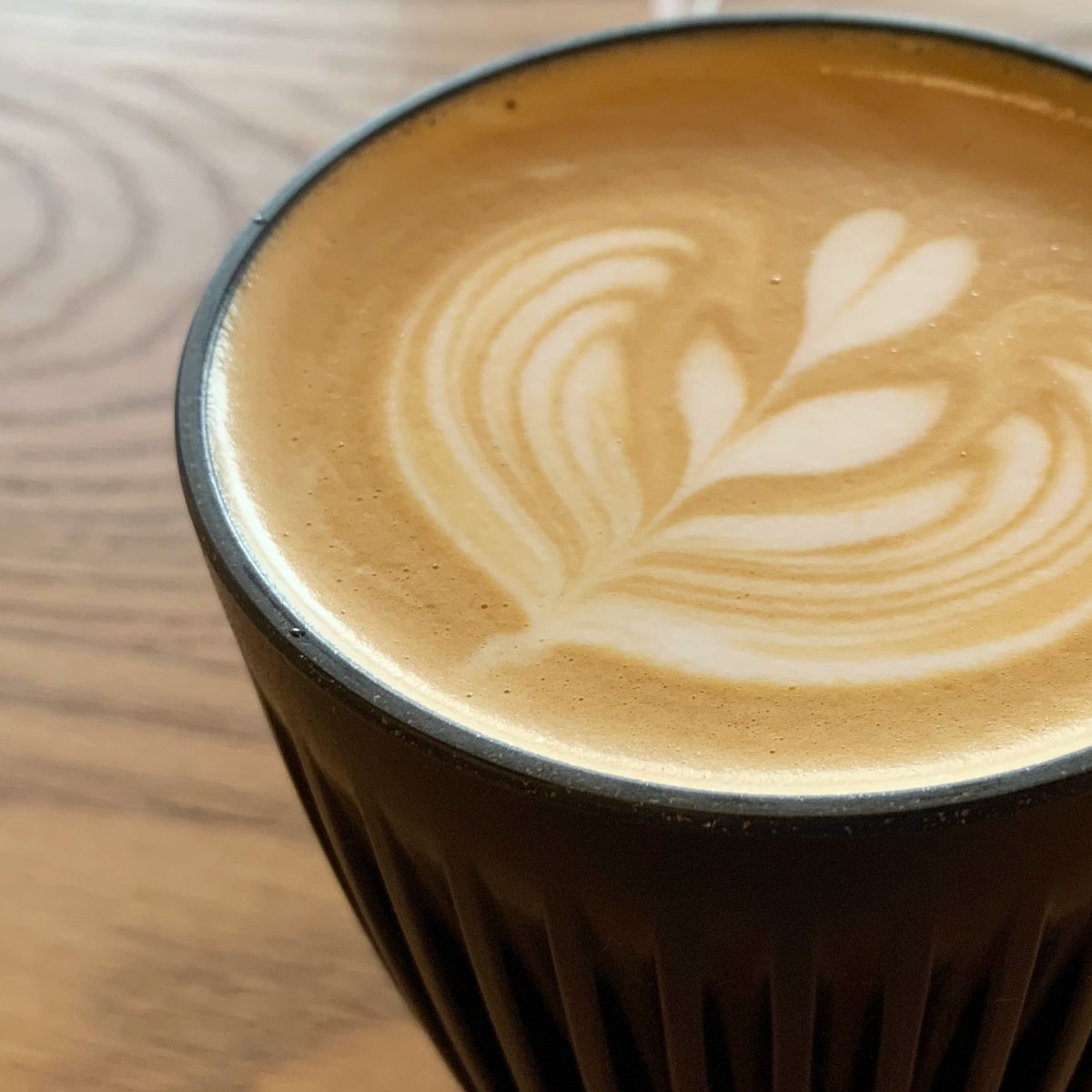 タンブラー 350ml Huskee ハスキーカップ 12オンス ( BPAフリー 食洗機対応 蓋付き コップ マグ マグカップ マグコップ エスプレッソ カップ おしゃれ かわいい サステナブル コーヒー豆 コーヒー ) 【チャコール】 チャコール