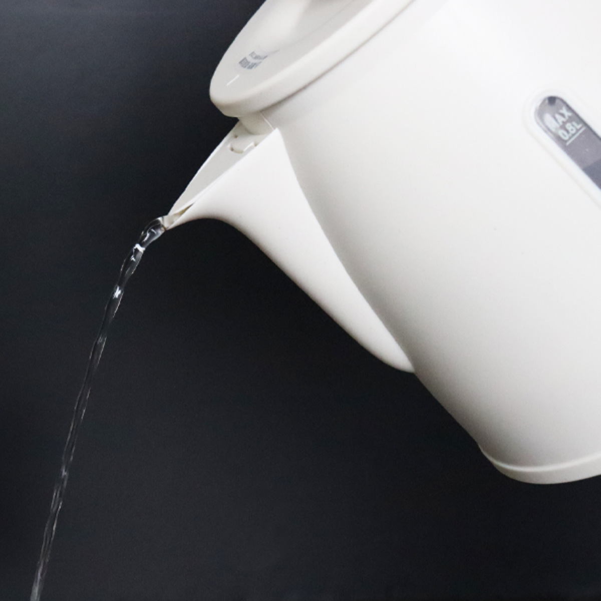 電気ケトル 0.8L KYUPOT ドリテック ( dretec コンパクトケトル 800ml 電気 ケトル コンパクト 湯沸しポット 湯沸かし ポット 湯沸かしケトル 早い ミニ おしゃれ 白 黒 ) 【ホワイト】 ホワイト