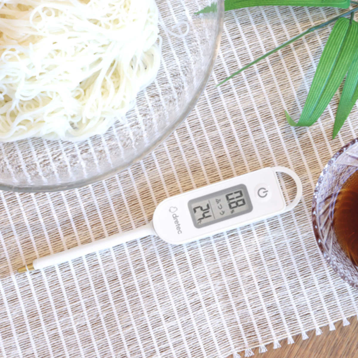 塩分計 しおぽかるん 温度計 フック付き ドリテック ( dretec 塩分濃度計 塩分測定器 塩分チェッカー 調理用温度計 0.1%単位 スティック型 デジタル温度計 防水 健康グッズ 塩分濃度 簡単 高血圧 減塩 健康管理 ダイエット )