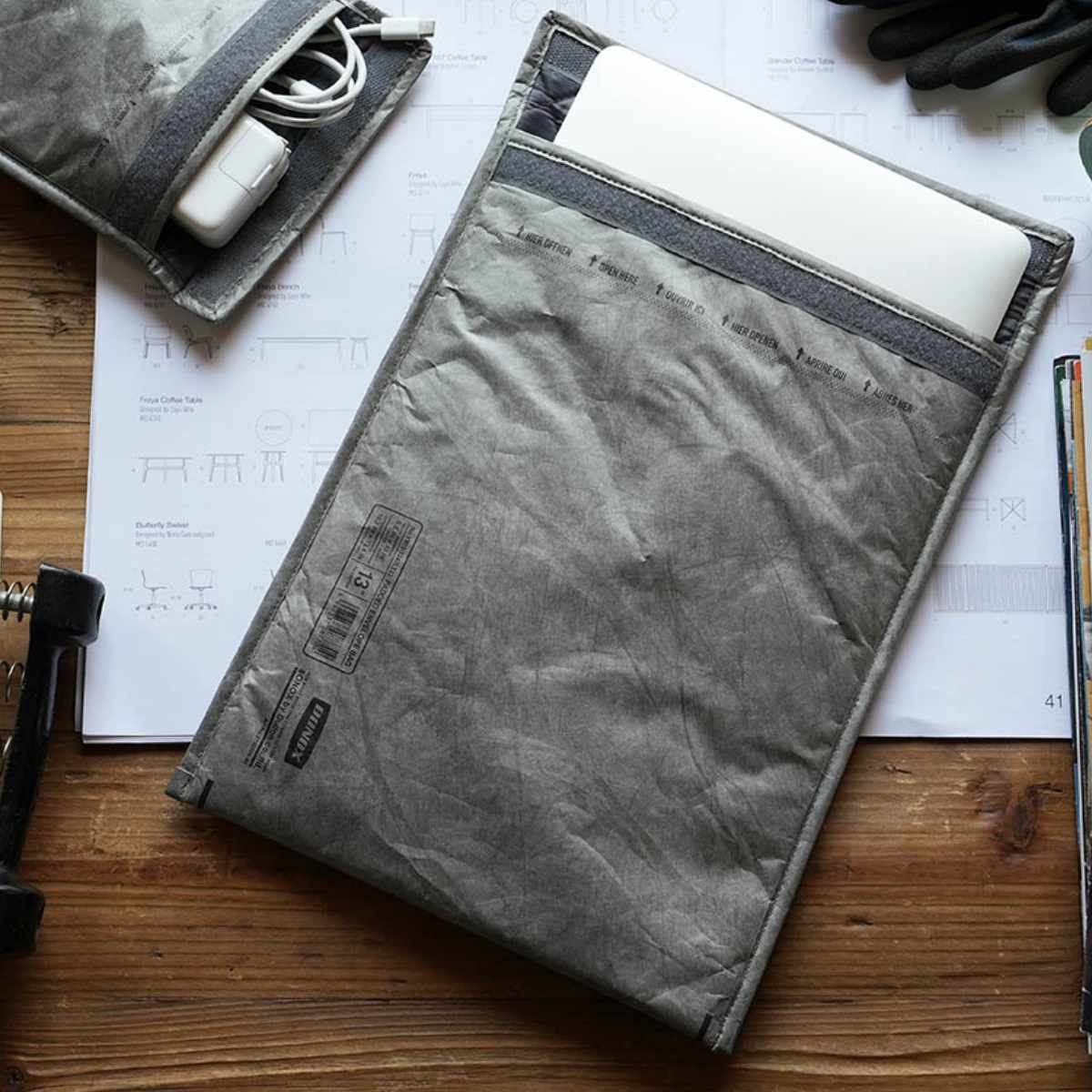 PCケース PADDED ENVELOPE BAG FOR 13インチ LAPTOP タブレットケース ( DULTON パソコンケース 縦型 パソコンバッグ PCバッグ コンパクト タブレット パソコン CD 書類 傷防止 保護 衝撃吸収 持ち運び ) 【イエロー】 イエロー