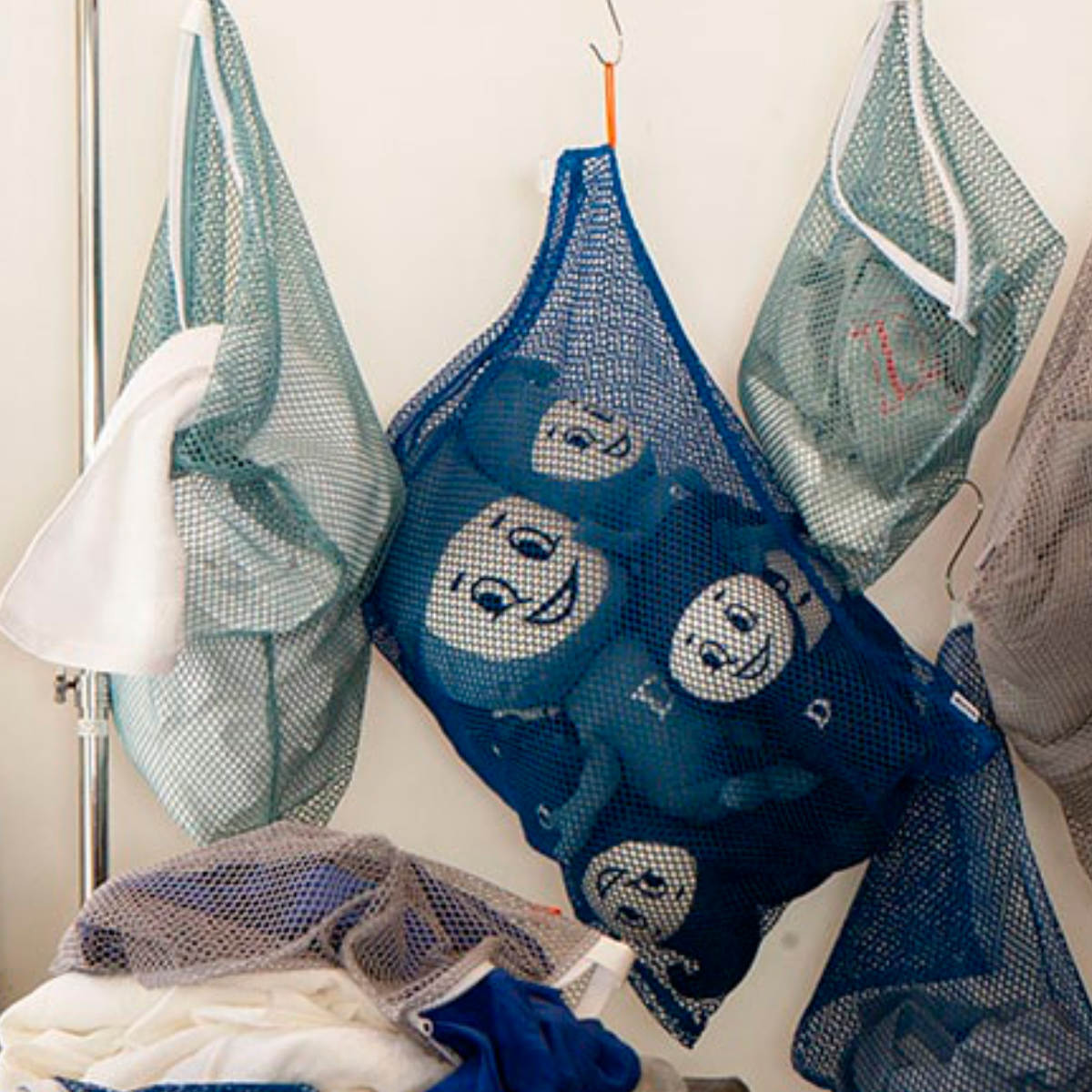 ダルトン DULTON 洗濯ネット ランドリー メッシュ バッグ L LAUNDRY MESH BAG ( ランドリーバッグ ランドリーネット 洗濯 ネット Lサイズ ランドリーグッズ 洗濯物 ループ付き ブルー グリーン グレー ) 【グレー】 グレー