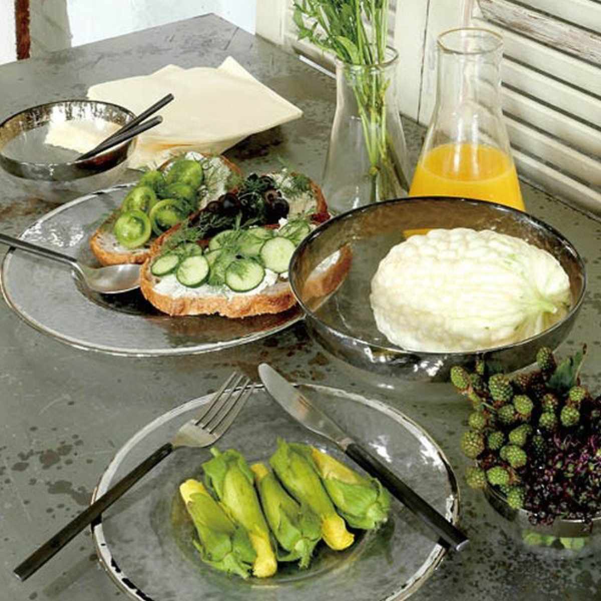 ダルトン DULTON プレート 28cm OBO オーボ 皿 食器 洋食器 ガラス製 ( 大皿 メインプレート リム皿 ワンプレート 平皿 ガラス お皿 ガラスプレート メイン皿 主菜皿 おしゃれ カフェ風 ) 【シルバー】 シルバー