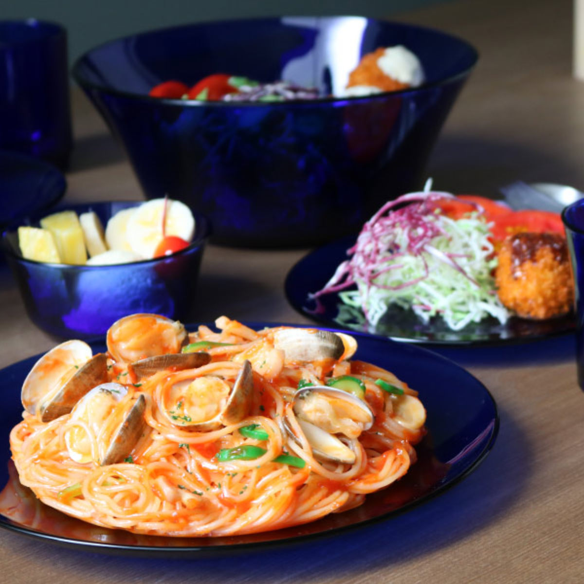 DURALEX デュラレックス プレート 23.5cm ( ベルメール ジャングルグリーン サファイア アンバー 食洗機対応 電子レンジ対応 強化ガラス 食器 皿 お皿 ケーキ皿 ガラス ガラス製 ) 【サファイア】 サファイア