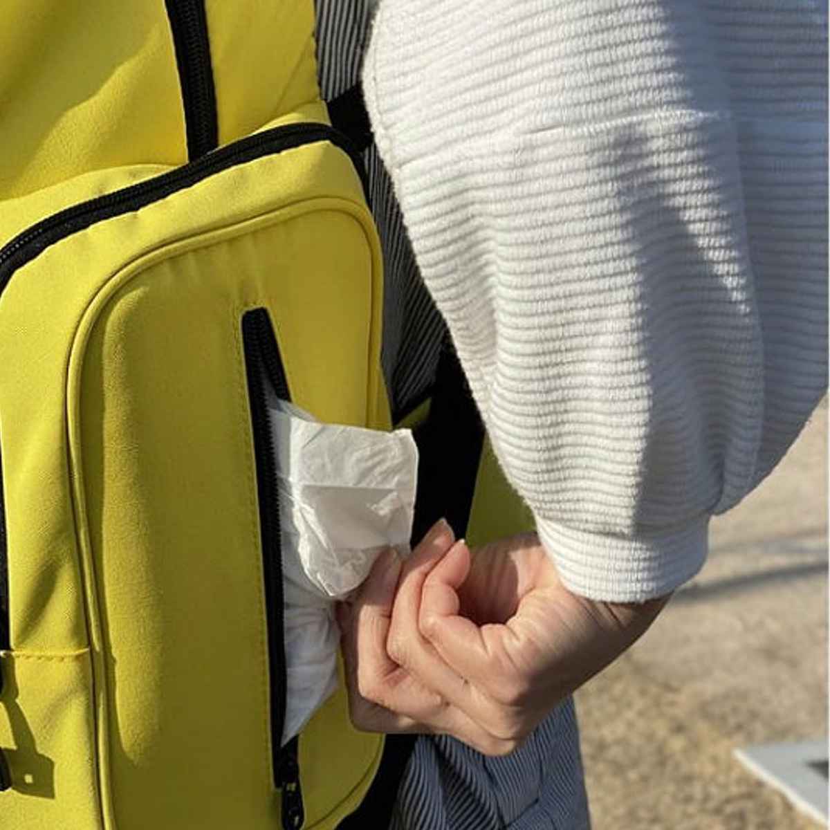 リュック 肩への負担を軽くする保育士リュック ( 保育園 幼稚園 おでかけ お散歩バッグ 遠足 お散歩 災害時 避難 防災バッグ 避難リュック 防炎 撥水 マザーズバッグ リュックサック 大容量 軽量 バックパック 腰ベルト ) 【ブルー】 ブルー