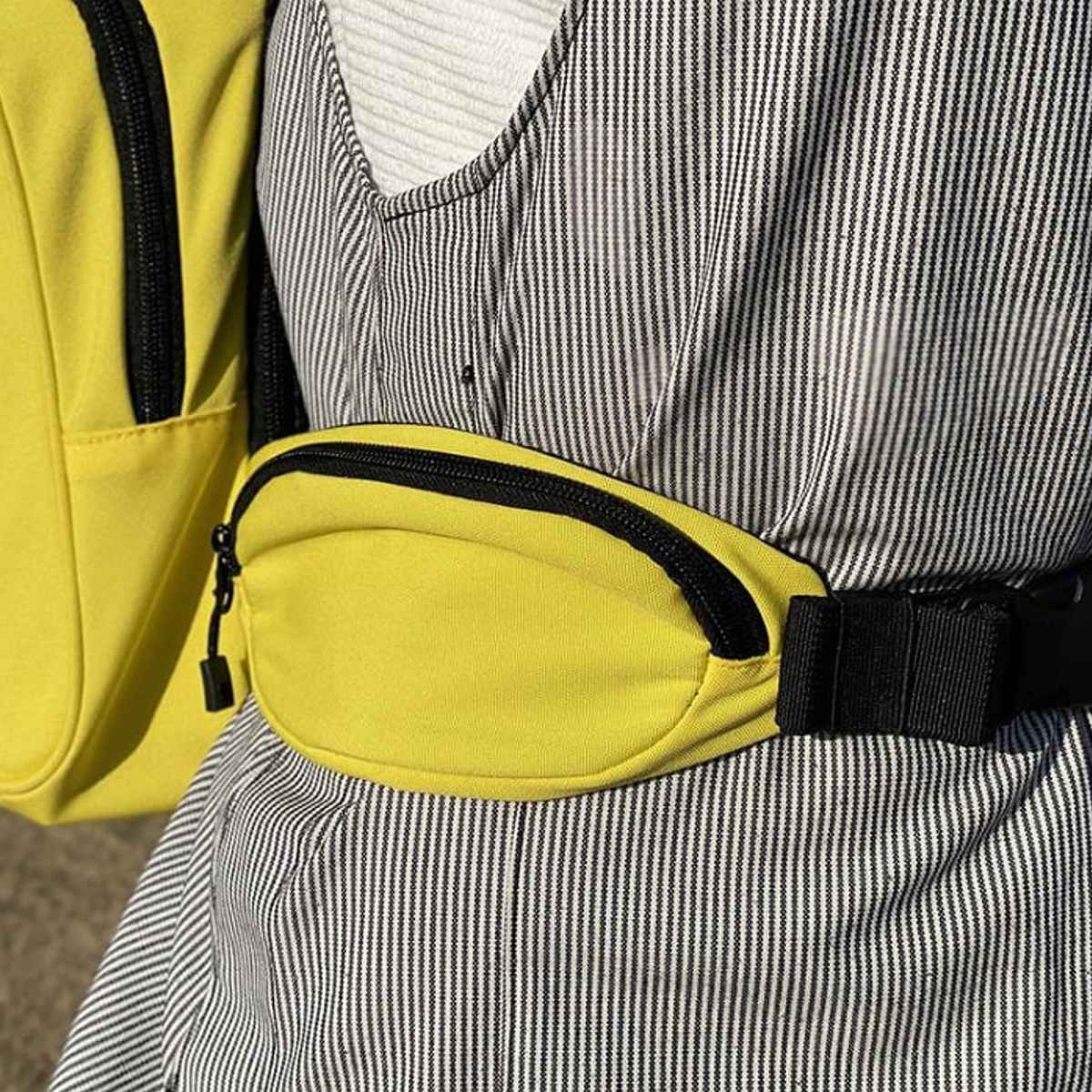 リュック 肩への負担を軽くする保育士リュック ( 保育園 幼稚園 おでかけ お散歩バッグ 遠足 お散歩 災害時 避難 防災バッグ 避難リュック 防炎 撥水 マザーズバッグ リュックサック 大容量 軽量 バックパック 腰ベルト ) 【ブルー】 ブルー