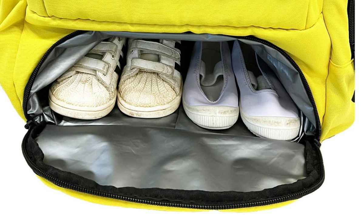 リュック 肩への負担を軽くする保育士リュック ( 保育園 幼稚園 おでかけ お散歩バッグ 遠足 お散歩 災害時 避難 防災バッグ 避難リュック 防炎 撥水 マザーズバッグ リュックサック 大容量 軽量 バックパック 腰ベルト ) 【ブルー】 ブルー