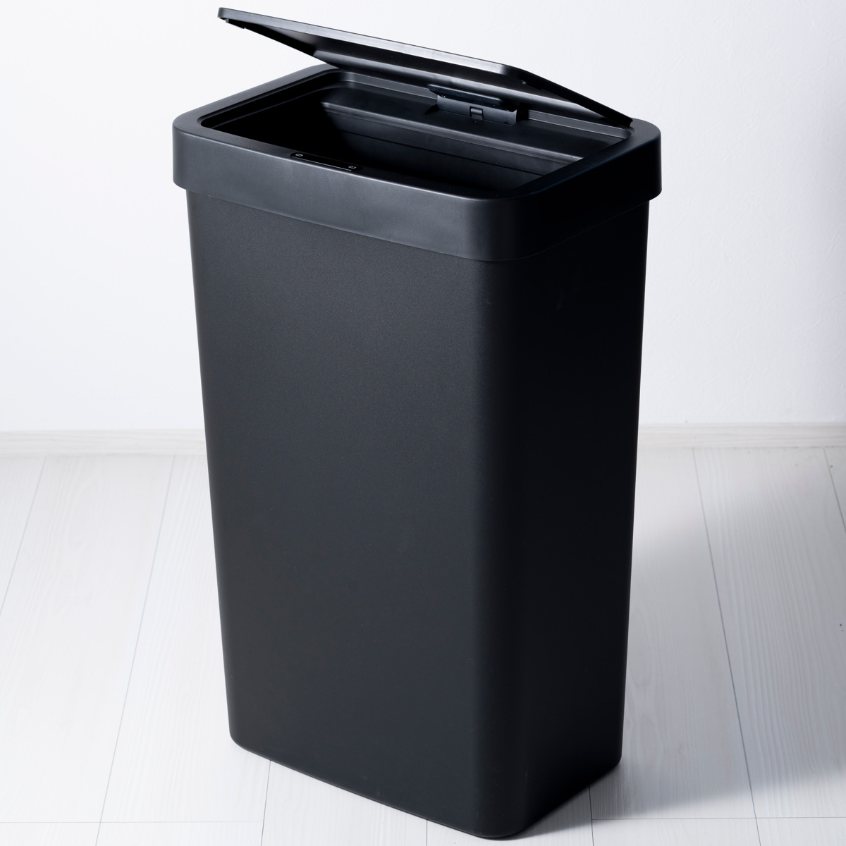 EKO ゴミ箱 50L ハナセンサービン センサー式 ( イーケーオー ごみ箱 50リットル 自動開閉 スリム 大容量 センサー 一年保証付き 大きい 大きめ 電池式 キッチン ふた付き 分別 ) 【ブラック】 ブラック