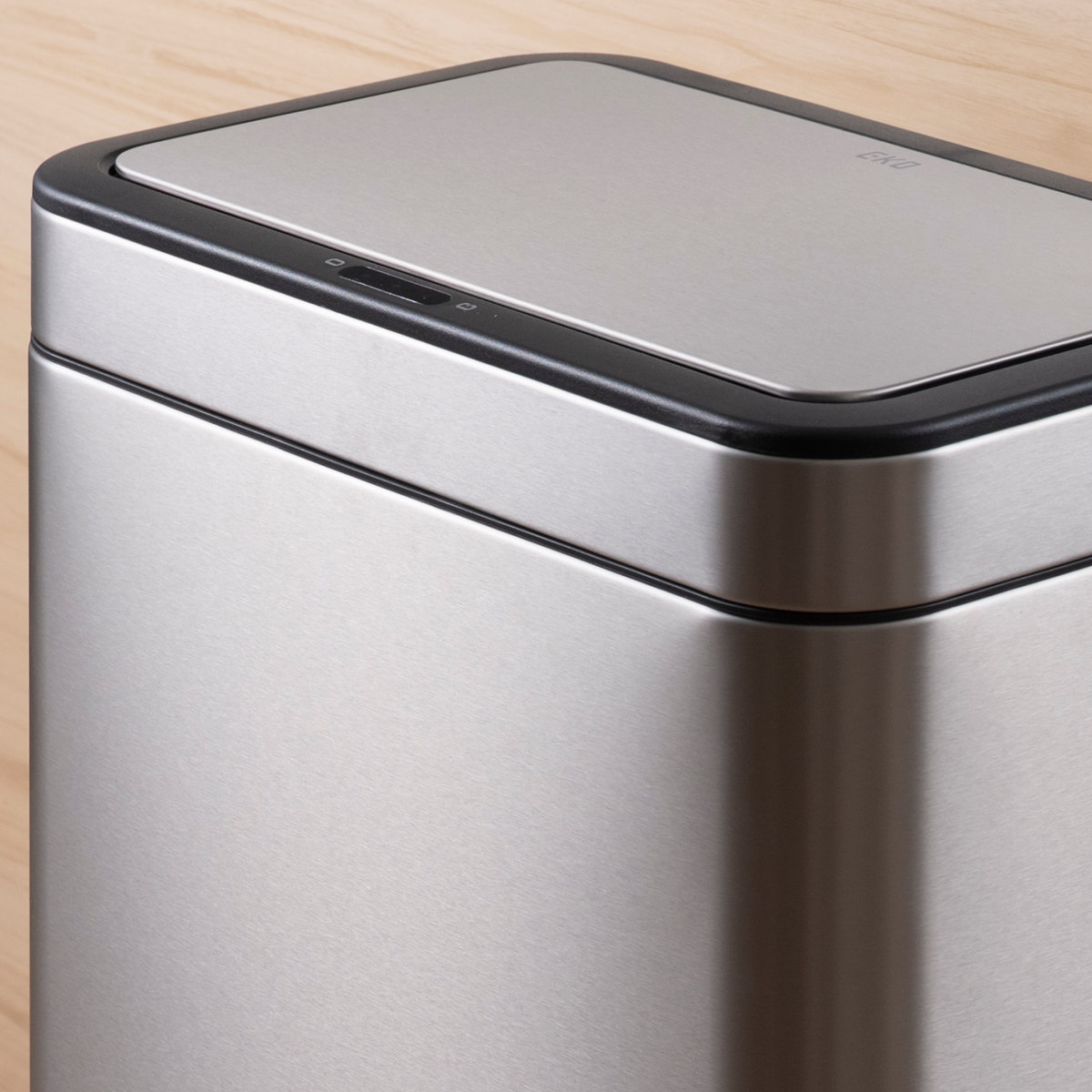 EKO ゴミ箱 50Lメリディアンセンサービン センサー式 ( イーケーオー ごみ箱 50リットル 自動開閉 スリム 大容量 センサー 一年保証付き 大きい 大きめ 電池式 キッチン ふた付き 分別 )