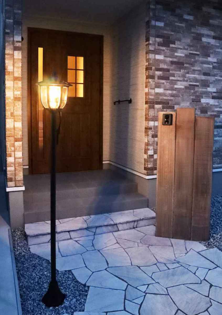 ライト ソーラー充電式ヨーロピアンライト ( ソーラーライト ガーデンライト 屋外 地面 埋め込み ソーラー 太陽光充電 プランター 埋め込み式ライト 街路灯風 LEDライト 配線不要 防犯 光センサー 自動 太陽光 充電式 明るさ調節 )