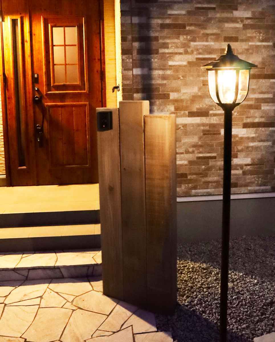 ライト ソーラー充電式ヨーロピアンライト ( ソーラーライト ガーデンライト 屋外 地面 埋め込み ソーラー 太陽光充電 プランター 埋め込み式ライト 街路灯風 LEDライト 配線不要 防犯 光センサー 自動 太陽光 充電式 明るさ調節 )