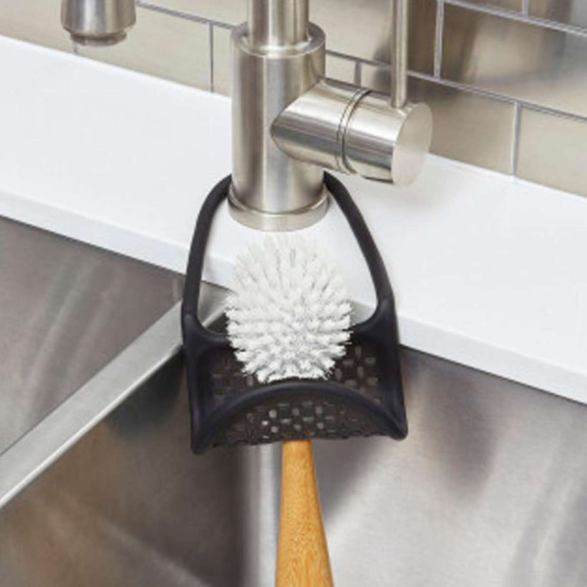 スポンジラック Umbra アンブラ スリング シンクキャディー ブラシ スポンジ置き 排水穴付き ( スポンジホルダー スポンジ入れ ブラシホルダー ブラシラック スポンジ収納 シンク用品 シンク周り 水周り用品 水まわり用品 ) 【ホワイト】 ホワイト