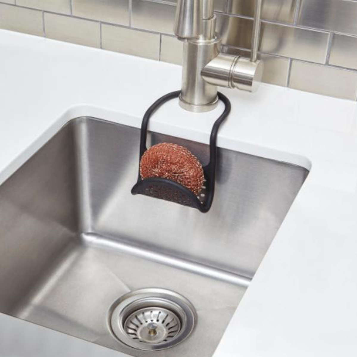 スポンジラック Umbra アンブラ スリング シンクキャディー ブラシ スポンジ置き 排水穴付き ( スポンジホルダー スポンジ入れ ブラシホルダー ブラシラック スポンジ収納 シンク用品 シンク周り 水周り用品 水まわり用品 ) 【ホワイト】 ホワイト