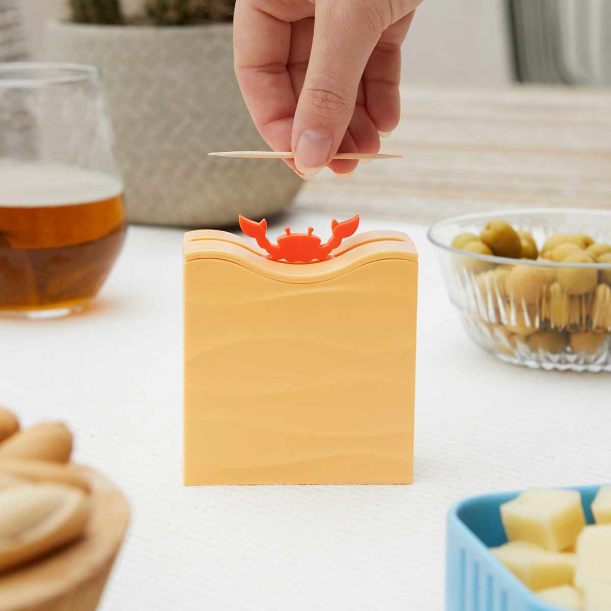 つまようじ入れ balviトゥースピックホルダー crab ( ピックホルダー 爪楊枝ケース 爪楊枝ホルダー ようじ入れ 楊枝入れ つまようじ 爪楊枝 入れ ケース 卓上 食卓 かわいい かに カニ ユニーク インテリア )