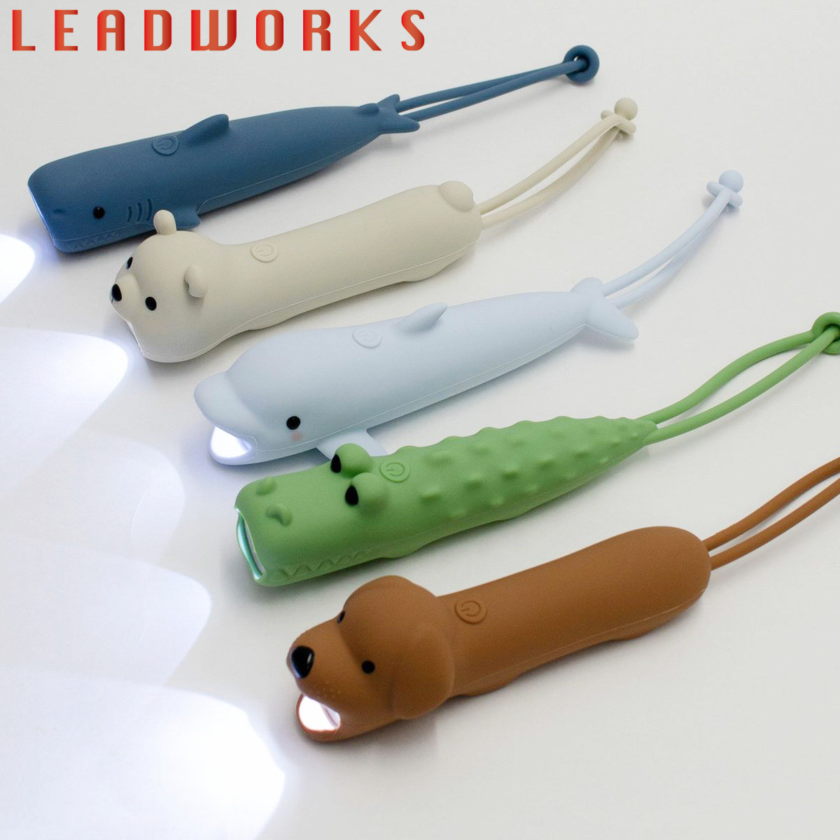 懐中電灯 フラッシュライト 充電式 シリコン 災害 オシャレ （ レッドワークス 防災ライト ハンディライト 小型 シリコンカバー付き アニマル 動物 おしゃれ かわいい インテリア 調光 点滅 ストラップ付き ） 【Dolphin】