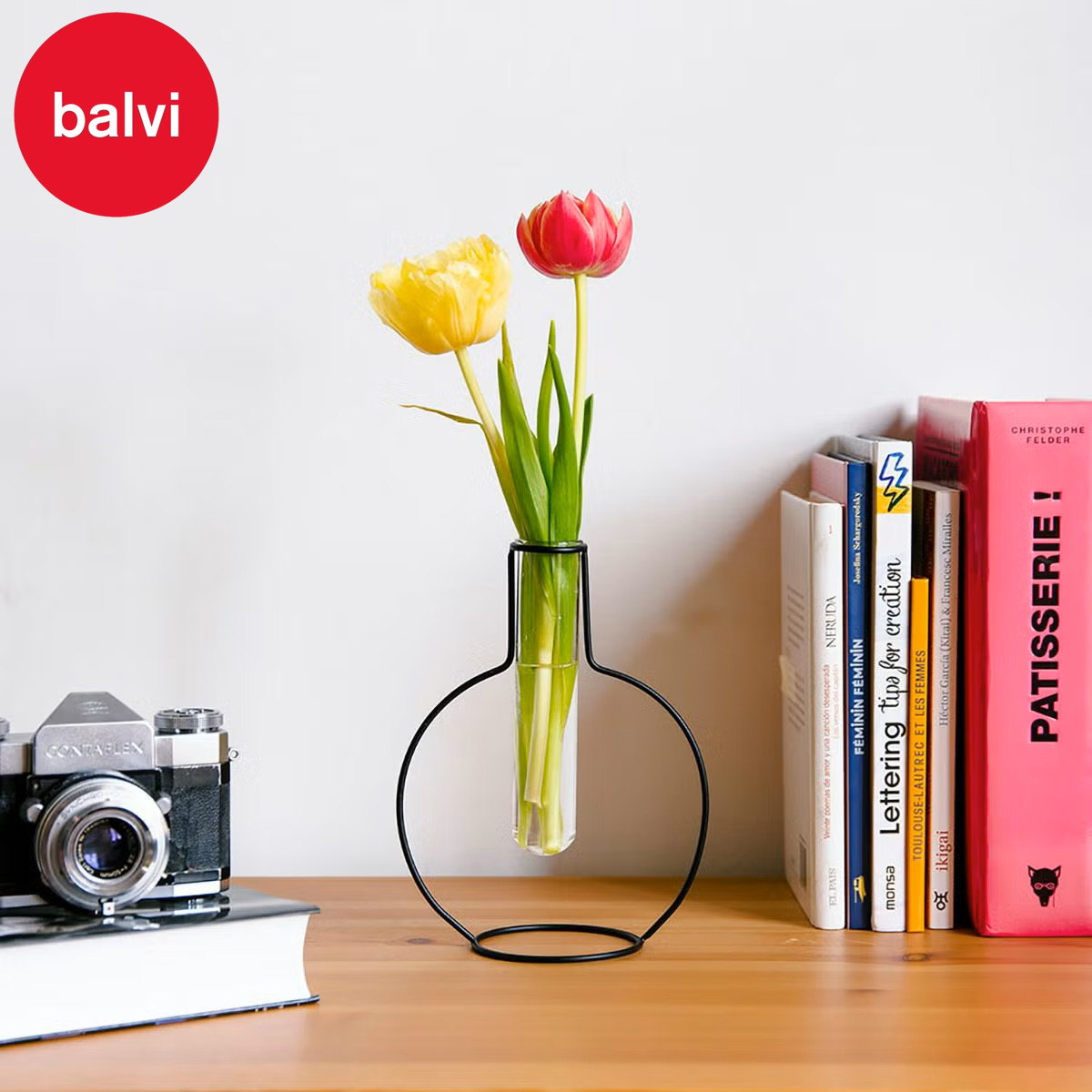 花瓶 フラワーベース balvi ラウンドシルエット （ バルビ 花ビン 花びん 花器 フラワー 花 飾る 花入れ ガラス ガラス製 透明 試験官 ワイヤーフレーム おしゃれ 一輪挿し ）