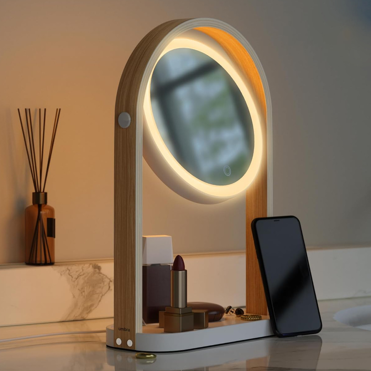 umbra ミラー 鏡 ライト付き ベルウッド ヴァニティミラー ( アンブラ カガミ 回転 両面 拡大鏡 LEDライト 角度調節 調色 調光 トレイ付き 木製フレーム )
