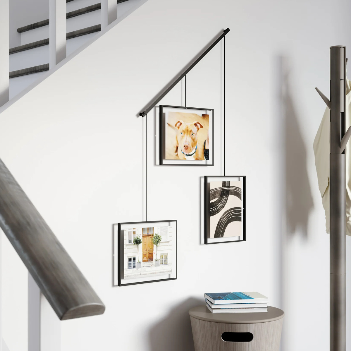 umbra フォトフレーム 壁掛け イグジビット フォトディスプレイ ( アンブラ 写真立て ウォール 写真たて おしゃれ 吊るす 3枚 縦 横 写真フレーム 吊り下げ 写真入れ インテリア フォト 写真 壁 六切り 6切 )