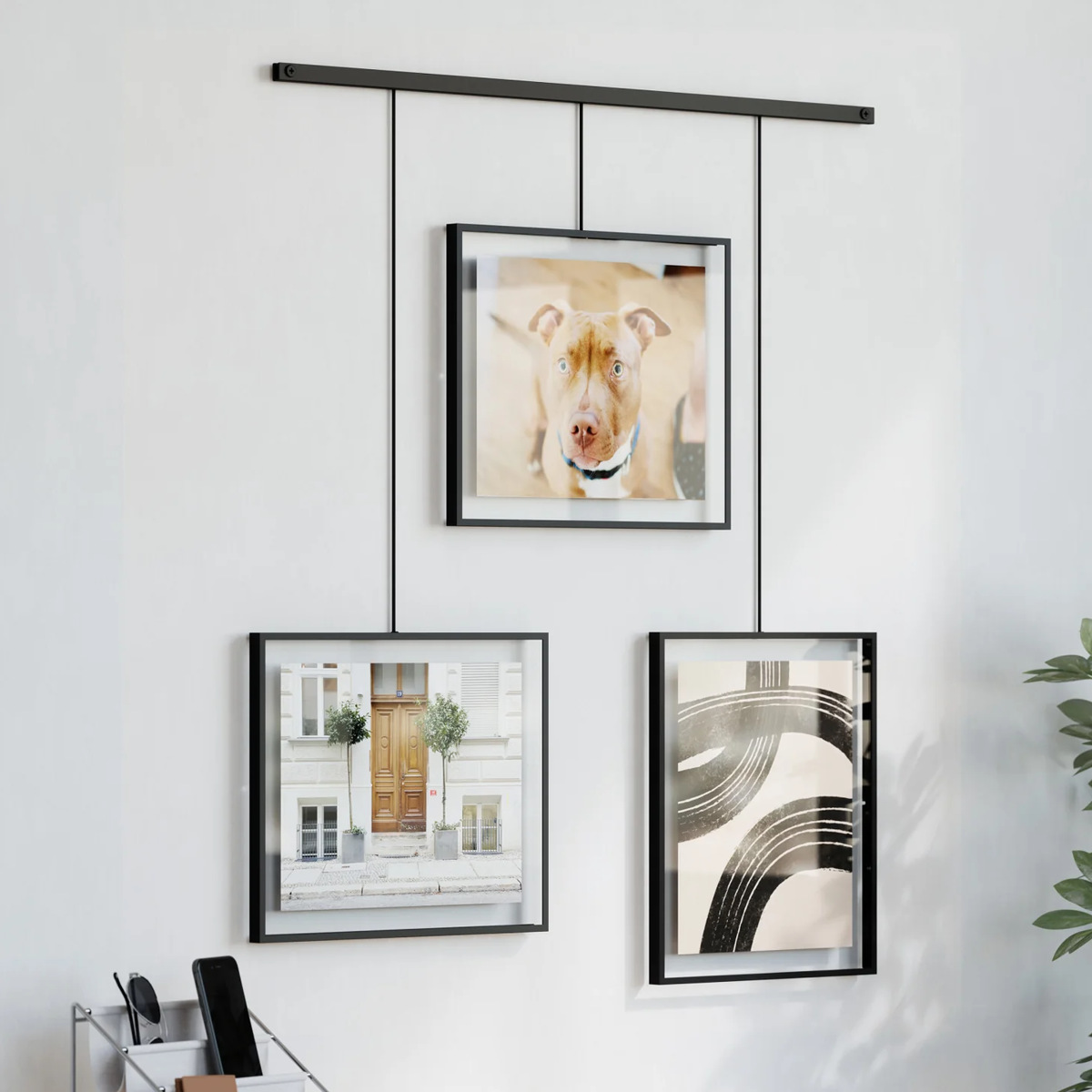 umbra フォトフレーム 壁掛け イグジビット フォトディスプレイ ( アンブラ 写真立て ウォール 写真たて おしゃれ 吊るす 3枚 縦 横 写真フレーム 吊り下げ 写真入れ インテリア フォト 写真 壁 六切り 6切 )