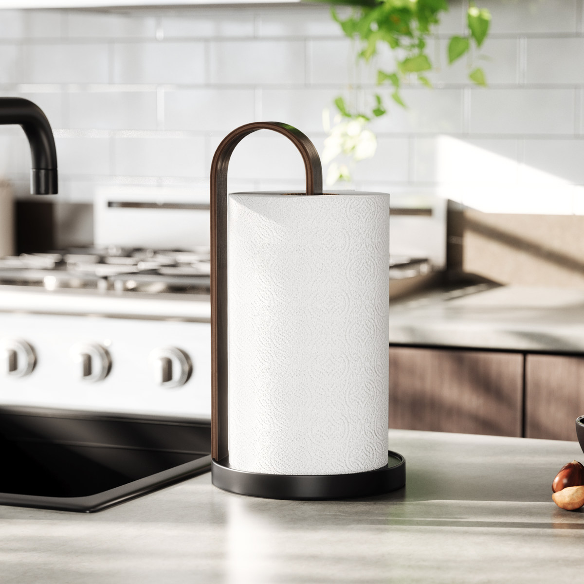 Umbra キッチンペーパーホルダー ベルウッド ペーパータオルホルダー ( アンブラ ペーパーホルダー ペーパースタンド ロールスタンド ロールペーパーホルダー キッチンペーパー スタンド ホルダー 立て 縦置き 片手 おしゃれ ) 【ウォールナット×ブラック】 ウォールナット×ブラック