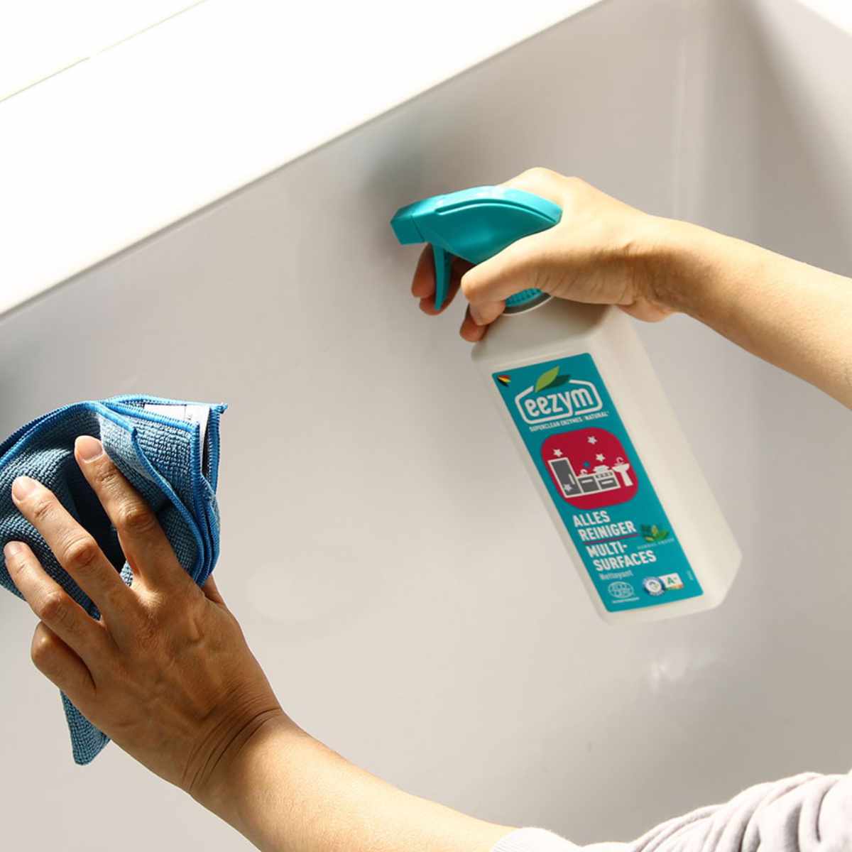 洗剤 eezym 酵素洗剤 マルチクリーナー ハーバルフレッシュ ( 家庭用洗剤 酵素 中性洗剤 スプレー マルチ ベルギー製 掃除 床 壁 タイル 家具 浴室 キッチン 掃除用品 掃除用洗剤 )