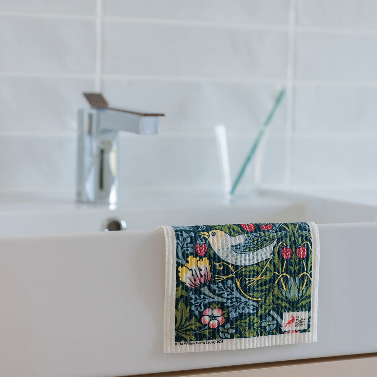 スポンジ オークツリー 吸水 エコンフォートハウス ウィリアムモリス 作業台 おしゃれ ( スポンジワイプ ふきん ウィリアム・モリス柄 北欧 ダスター 水切り 掃除 スウェーデン 万能 吸収力 キッチン掃除 洗える 煮沸OK )