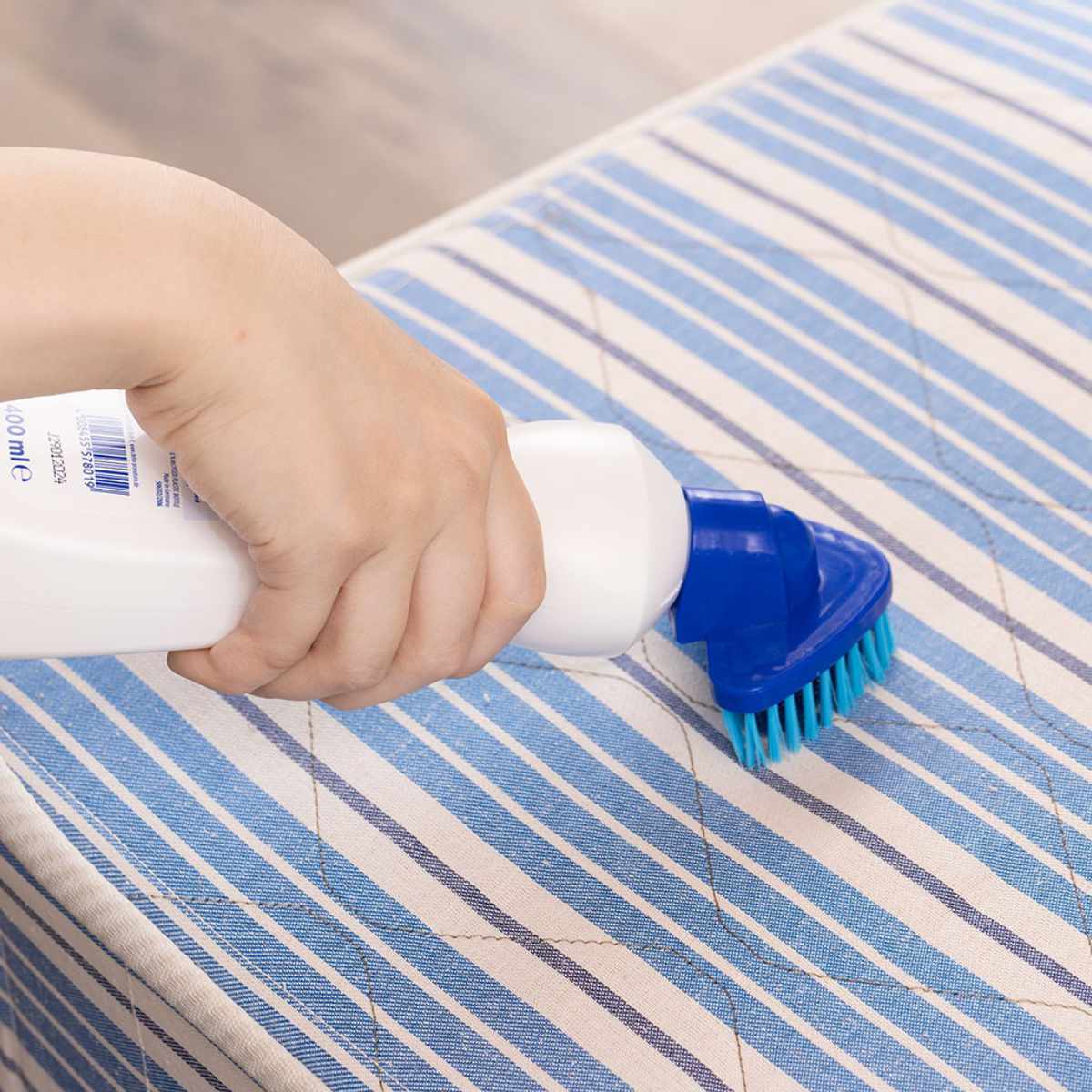 シミ取り剤 Dr.Beckmann ベックマン カーペット カーシート ステインリムーバー 汚れ落とし ( ブラシ付き リムーバー カーペット掃除 カーペットシミ 汚れ 消臭 リビング 車内 掃除 クリーナー 掃除グッズ 洗剤 ドイツ製 )