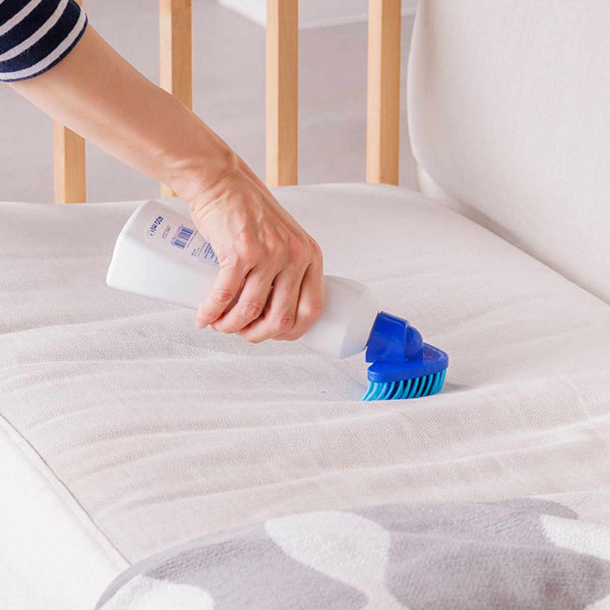 シミ取り剤 Dr.Beckmann ベックマン カーペット カーシート ステインリムーバー 汚れ落とし ( ブラシ付き リムーバー カーペット掃除 カーペットシミ 汚れ 消臭 リビング 車内 掃除 クリーナー 掃除グッズ 洗剤 ドイツ製 )