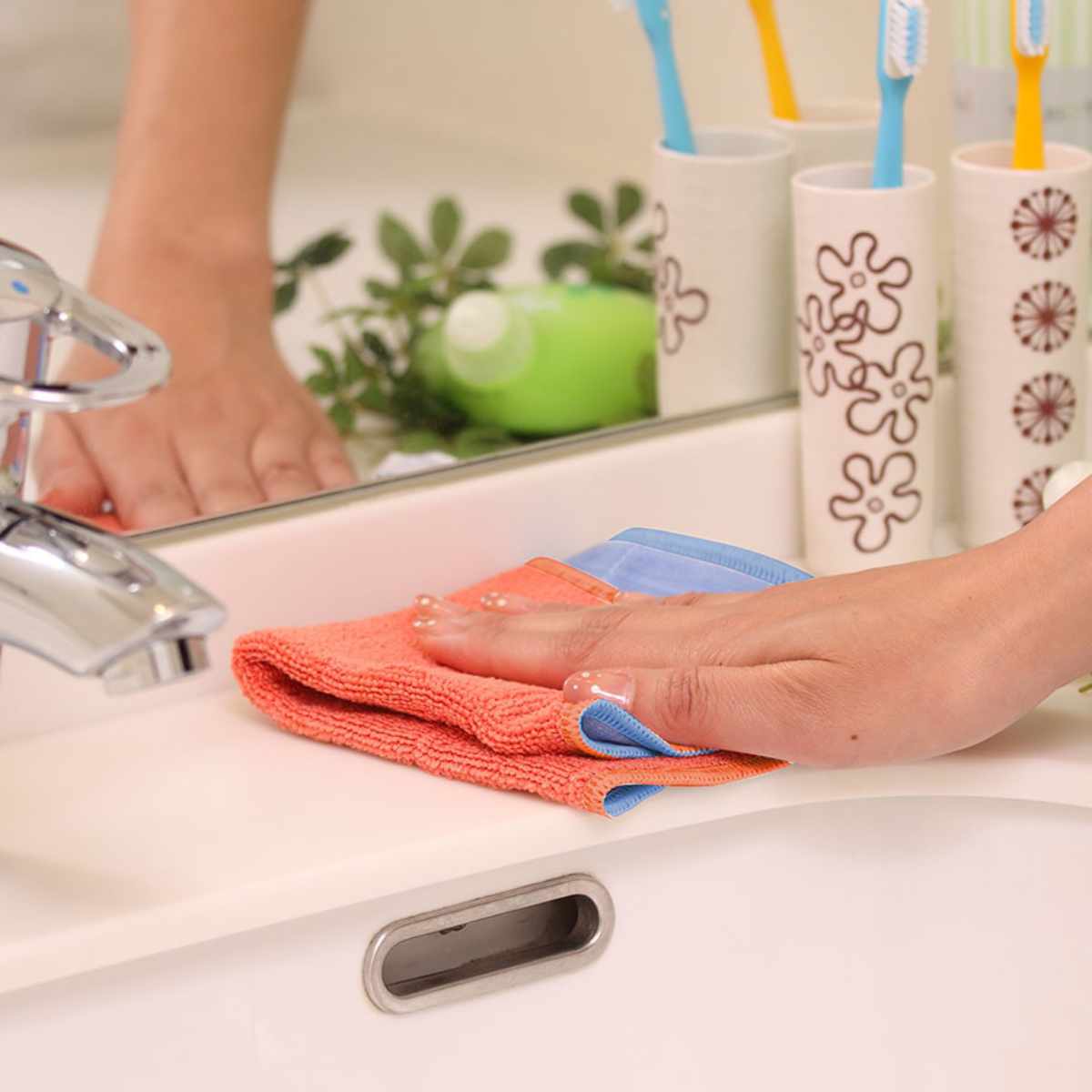 ふきん ダブルクロス 両面色違い 掃除 水だけで簡単 洗濯機OK 多用途 ( 手袋タイプ クロス 掃除用 雑巾 水だけでOK 拭き掃除 ほこり 鏡 掃除用品 掃除グッズ ) 【グレークリーム】 グレークリーム