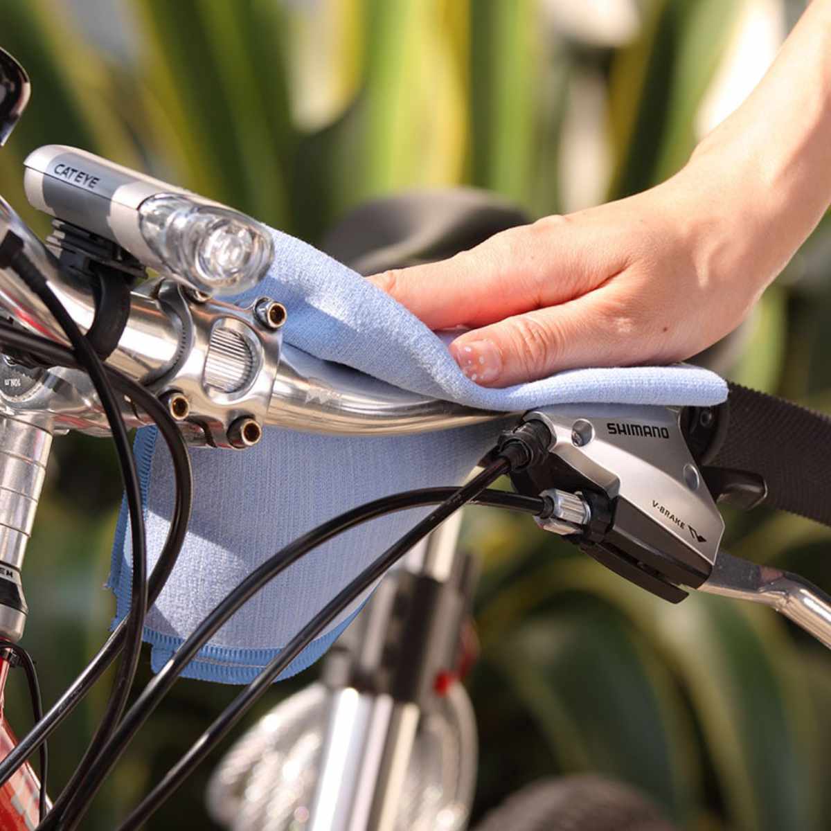 ふきん ダブルクロス 両面色違い 掃除 水だけで簡単 洗濯機OK 多用途 ( 手袋タイプ クロス 掃除用 雑巾 水だけでOK 拭き掃除 ほこり 鏡 掃除用品 掃除グッズ ) 【グレークリーム】 グレークリーム