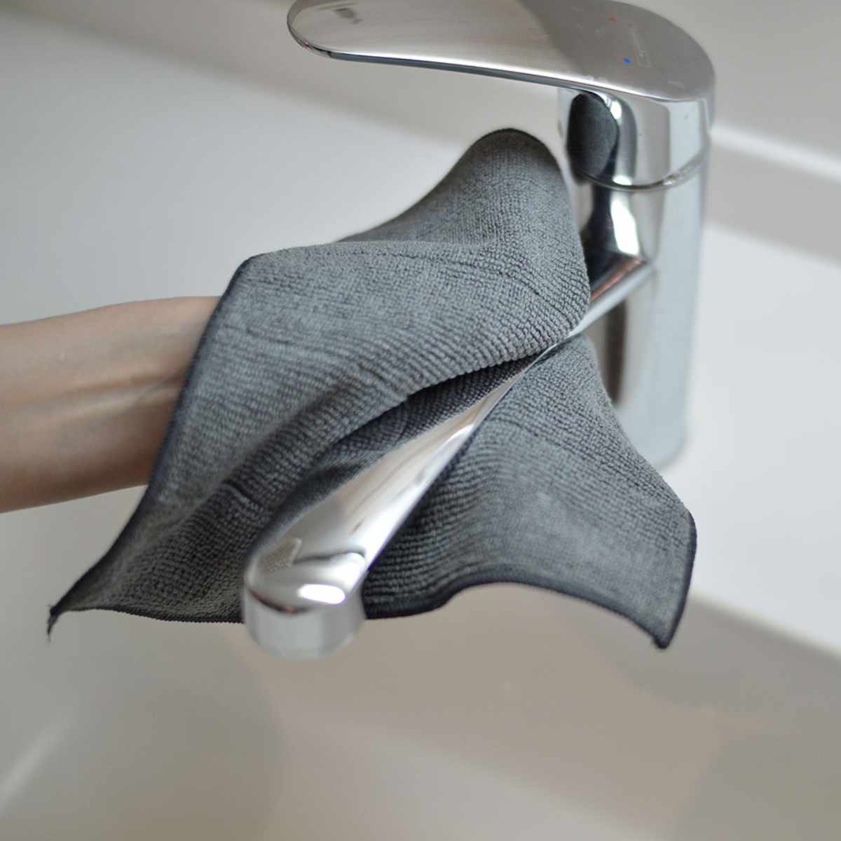 ふきん ダブルクロス 両面色違い 掃除 水だけで簡単 洗濯機OK 多用途 ( 手袋タイプ クロス 掃除用 雑巾 水だけでOK 拭き掃除 ほこり 鏡 掃除用品 掃除グッズ ) 【グレークリーム】 グレークリーム