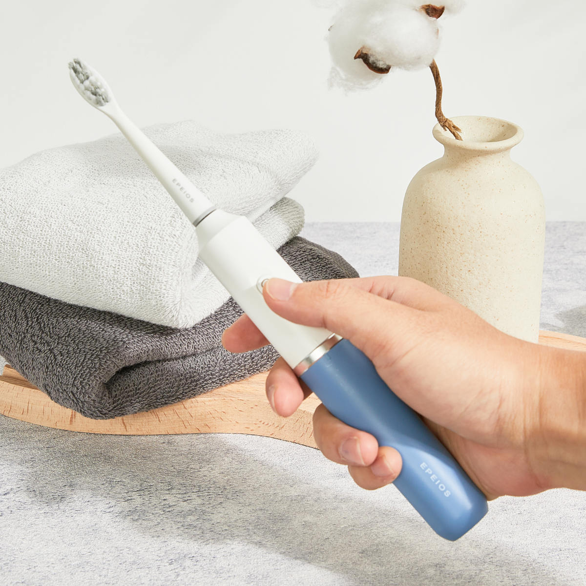 電動ハブラシ EPEIOS Okare! Go トラベル 電動歯ブラシ 充電式 ET006 ( 電動 歯ブラシ USB充電 バッテリー 長持ち IPX7防水 丸洗いOK 振動 歯磨き はみがき ハブラシ はぶらし 電動歯磨き 持ち運び ケース付き 携帯用 旅行 出張 ) 【ブラック】 ブラック