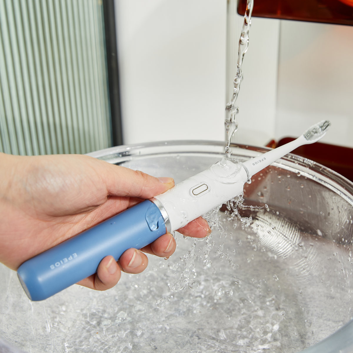 電動ハブラシ EPEIOS Okare! Go トラベル 電動歯ブラシ 充電式 ET006 ( 電動 歯ブラシ USB充電 バッテリー 長持ち IPX7防水 丸洗いOK 振動 歯磨き はみがき ハブラシ はぶらし 電動歯磨き 持ち運び ケース付き 携帯用 旅行 出張 ) 【ブラック】 ブラック