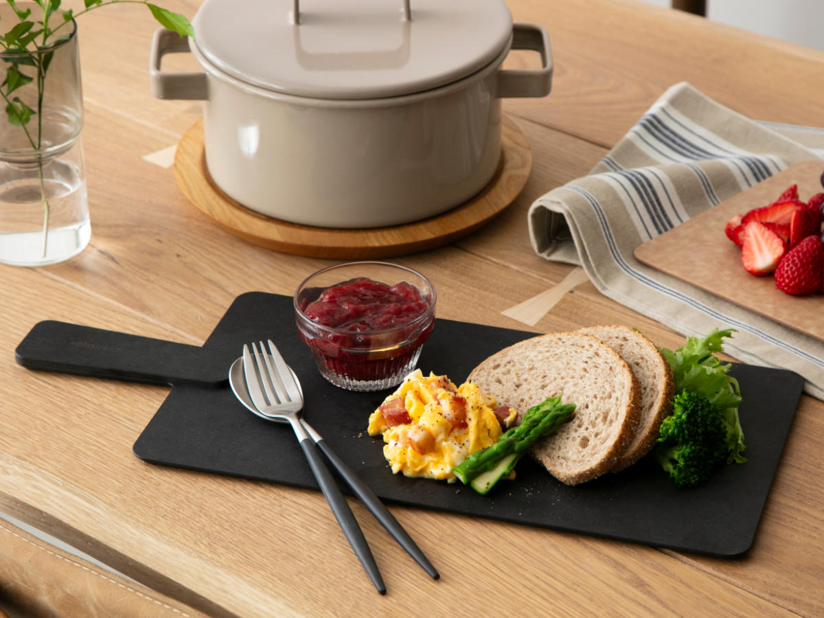 エピキュリアン 持ち手付きカッティングボード M 木製 ハンディボード まな板 ( まないた マナイタ 俎板 Mサイズ 薄型 軽量 食洗機対応 キッチン おしゃれ 天然木 繊維 合成 トレー プレート 取っ手 両面使用 下ごしらえ 調理用品 ) 【ナチュラル】 ナチュラル