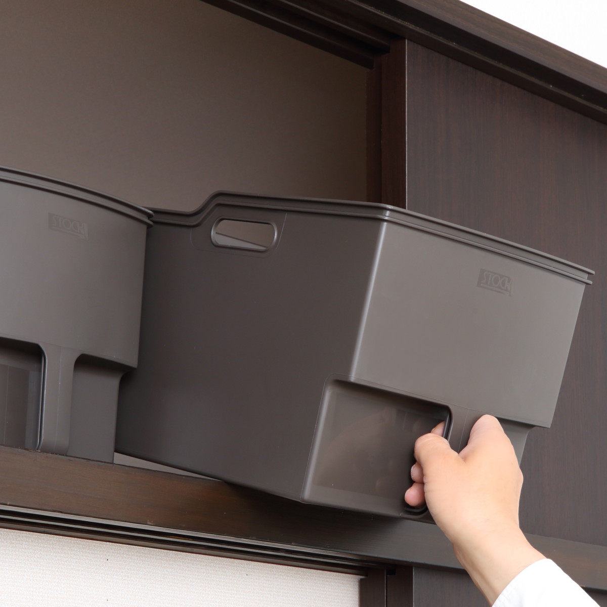 キッチン収納ケース 吊り戸棚ボックスワイド 幅24cm ( キッチンストッカー 取っ手付き 吊戸棚 ケース ボックス 吊戸棚ボックス 吊り戸棚ストッカー 吊戸棚収納 戸棚収納 収納BOX 吊り戸棚 キッチン 収納 整理ケース ) 【ブラウン】 ブラウン