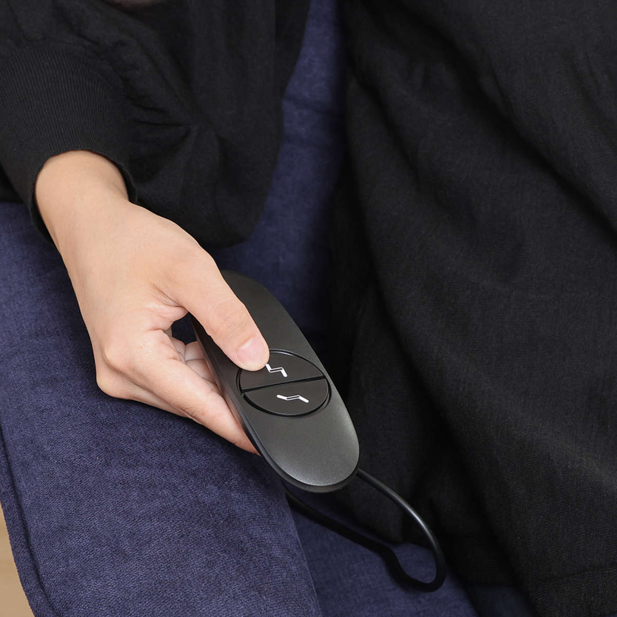 パーソナルチェア 電動リクライニング 座面高43.5cm SIMPLE ( ハイバック 収納ポケット ひじ掛け フットレスト 1人掛け 電動 ソファ 無地 シンプル おしゃれ ) 【ネイビー】 ネイビー