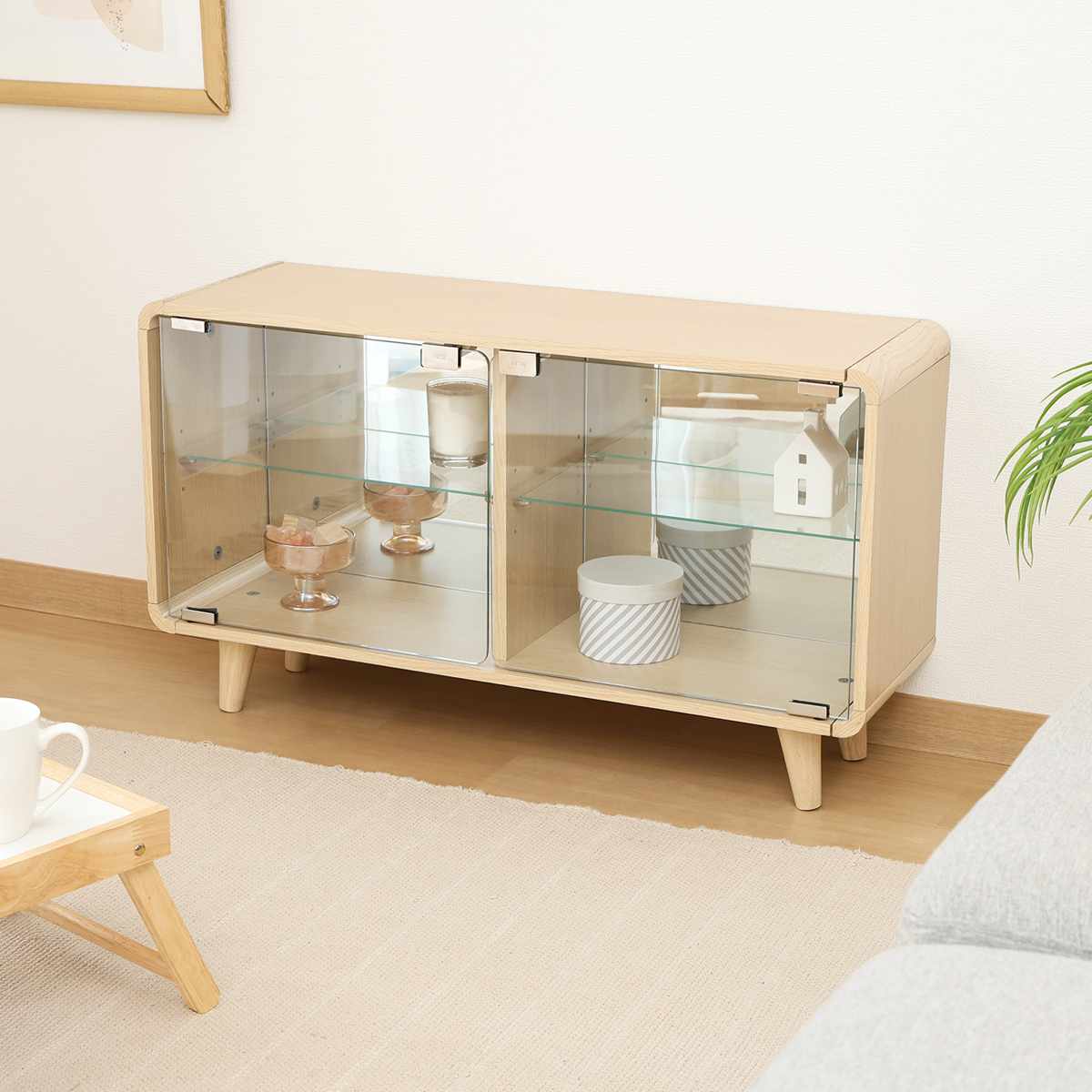 コレクションシェルフ 幅79.5cm ロータイプ ガラス扉 背面ミラー 推し活 ( ショーケース コレクションラック シェルフ ケース 棚 ラック ディスプレイ 収納 可動棚 ナチュラル ホワイトウォッシュ ) 【ホワイトウォッシュ】 ホワイトウォッシュ