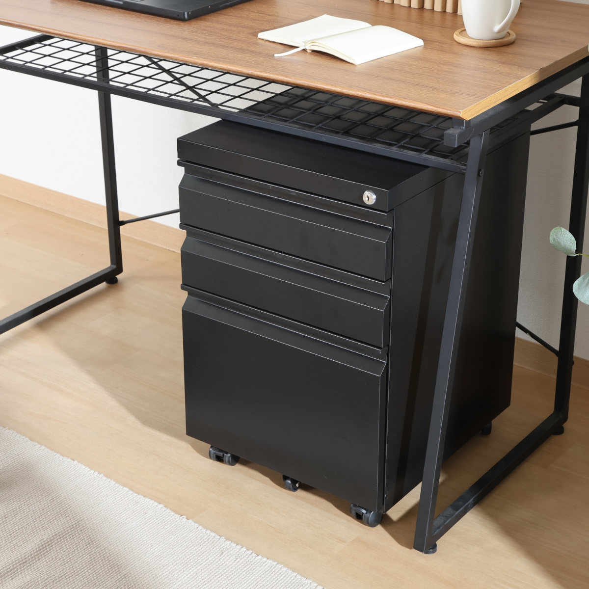 デスクワゴン キャスター付 3段 幅39cm カプリス ( ワゴン サイドワゴン 鍵付き 引き出し 収納 A4 ペントレー付き サイドチェスト 脇机 キャビネット 高さ60cm サイドキャビネット 書類整理 おしゃれ デスク横 デスク下 引出し ) 【ブラック】 ブラック