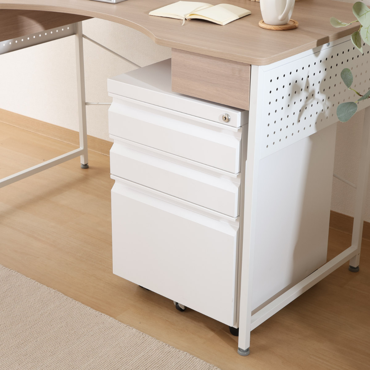 デスクワゴン キャスター付 3段 幅39cm カプリス ( ワゴン サイドワゴン 鍵付き 引き出し 収納 A4 ペントレー付き サイドチェスト 脇机 キャビネット 高さ60cm サイドキャビネット 書類整理 おしゃれ デスク横 デスク下 引出し ) 【ブラック】 ブラック