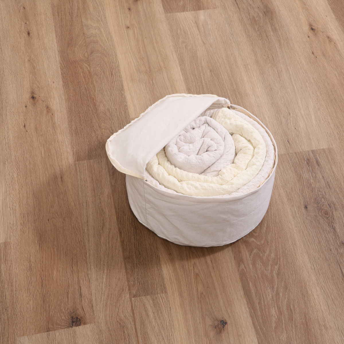 収納袋 布団収納 布団 収納できる クッションカバー シュシュ S ラウンド ( 布団収納袋 クッション 布団収納クッションカバー ブランケット ひざ掛け 毛布 ふとん ふとん収納 カバー おしゃれ 持ち手付き 布団収納ケース ) 【ライトブラウン】 ライトブラウン