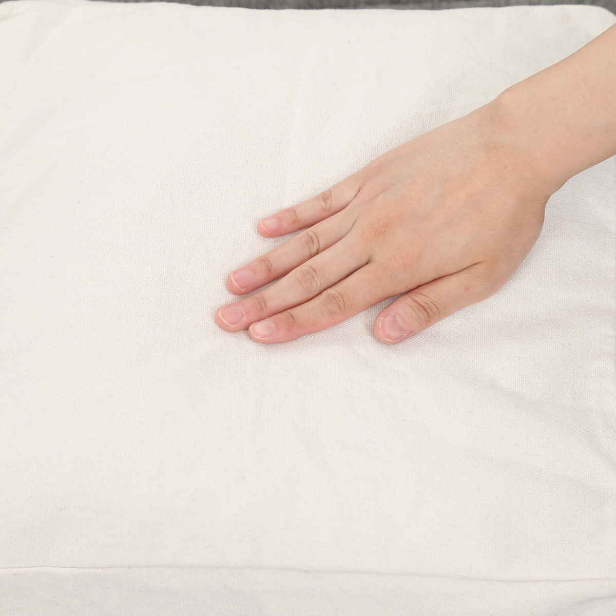 収納袋 布団収納 布団 収納できる クッションカバー シュシュ S スクエア ( 布団収納袋 クッション 布団収納クッションカバー ブランケット ひざ掛け 毛布 ふとん ふとん収納 カバー おしゃれ 持ち手付き 布団収納ケース ) 【ライトブラウン】 ライトブラウン