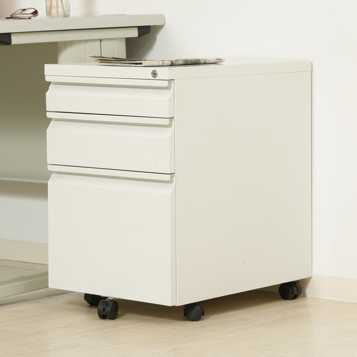 デスクワゴン 3段 ルイン キャスター付き インキャビネット ( ワゴン サイドワゴン 引き出し 収納 デスク横 鍵付き オールロック キャビネット サイドキャビネット 書斎 書類 スチール製 A4サイズ 仕切り ペントレー ホワイト 白 )